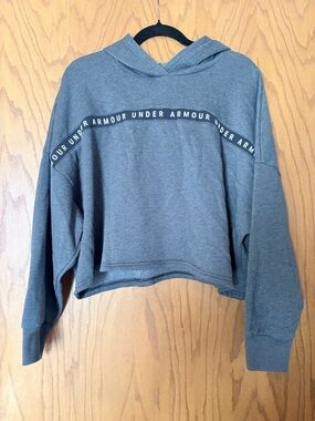 Under Armour | Gray Cropped Hoodie